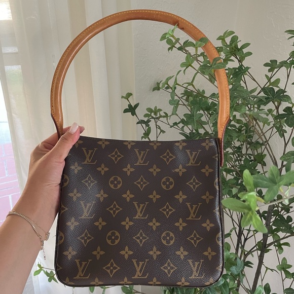 Louis Vuitton Looping Handbag Monogram Canvas - Picture 6 of 8